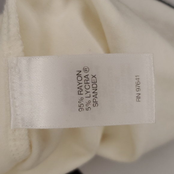 J.Jill NWT Size XS Cream Top with Black Trim!💗💗💗 - Picture 13 of 14